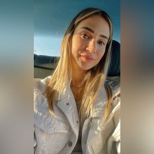 Meet your Posher, Deniz